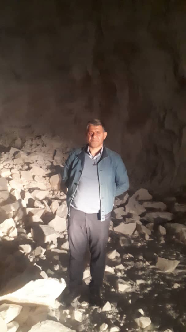 photo_5863960983314218995_y